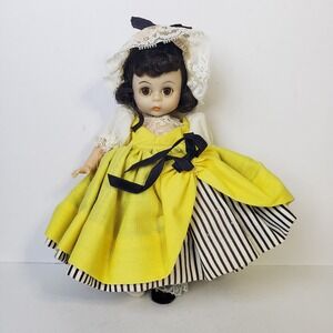 8" Vintage Madame Alexander Doll "French" France 1950's Missing One Shoe